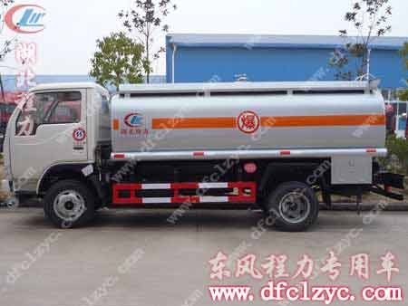 供应东风小霸王加油车（外挂）
